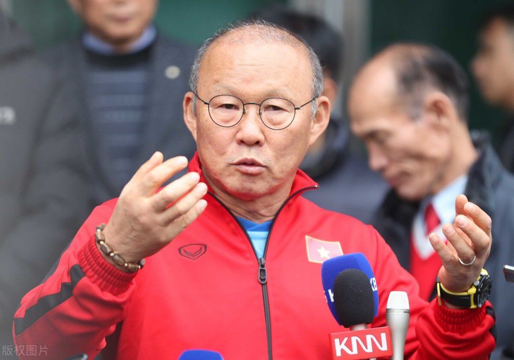 而且，这跟叶辰童年接受的教育也有很大的关系。